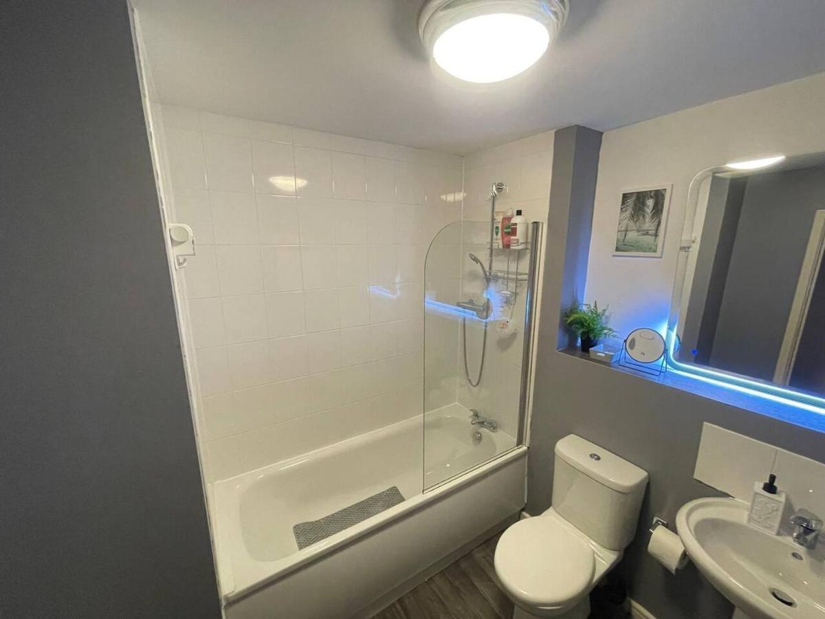 Cityfront Cosy Apt Near City Centre & Etihad Stadium, Free Parking Manchester Exterior photo